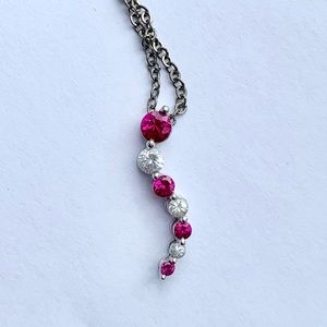 10k White gold Pink gemstone wavy necklace
